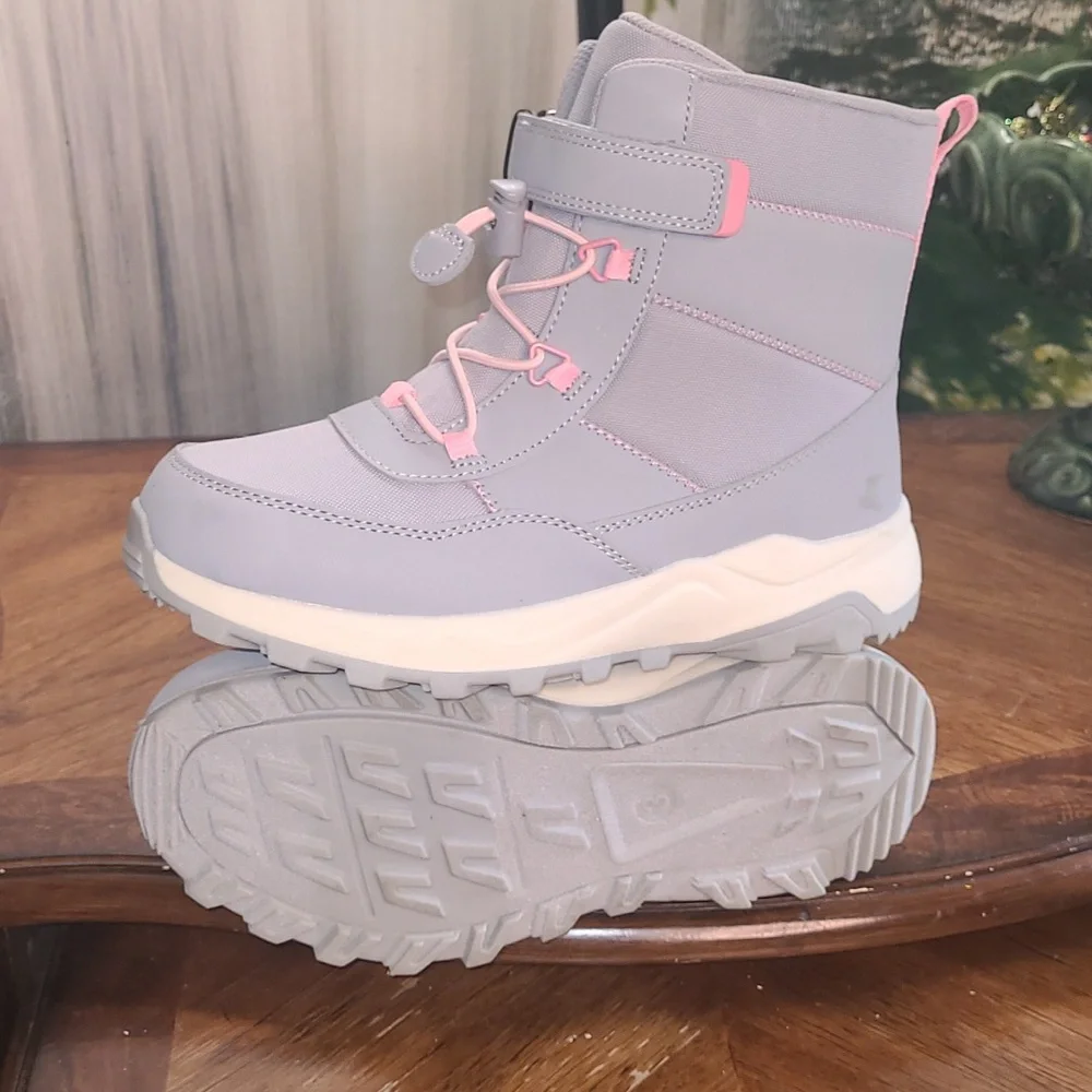 New with tags! Cat & Jack Girls 6 gray pink winter leather waterproof boots